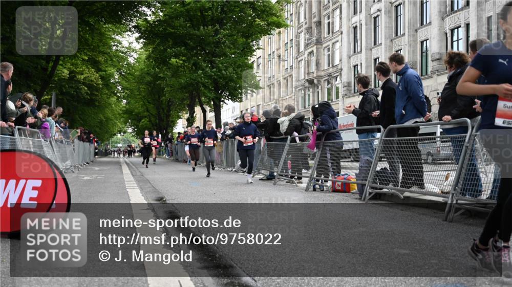 14.06.2026 - REWE Women's Run J. Mangold http://msf.ph/oto/9758022 14.06.2026 10:58:03 Ziel 5111, 5113, 5303, 5320, 5679, 5871, 5898 meine-sportfotos.de