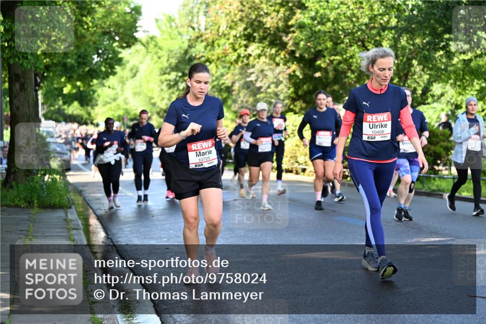 14.06.2026 - REWE Women's Run Dr. Thomas Lammeyer http://msf.ph/oto/9758024 14.06.2026 09:22:06 Laufen 10725, 857, 10408, 7 meine-sportfotos.de