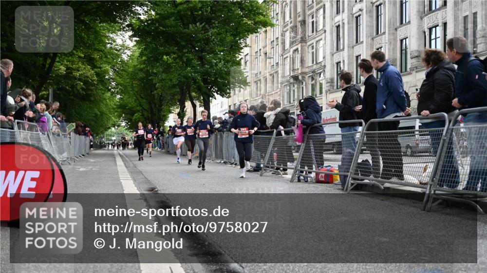 14.06.2026 - REWE Women's Run J. Mangold http://msf.ph/oto/9758027 14.06.2026 10:58:03 Ziel 5111, 5113, 5303, 5320, 5679, 5871, 5898 meine-sportfotos.de
