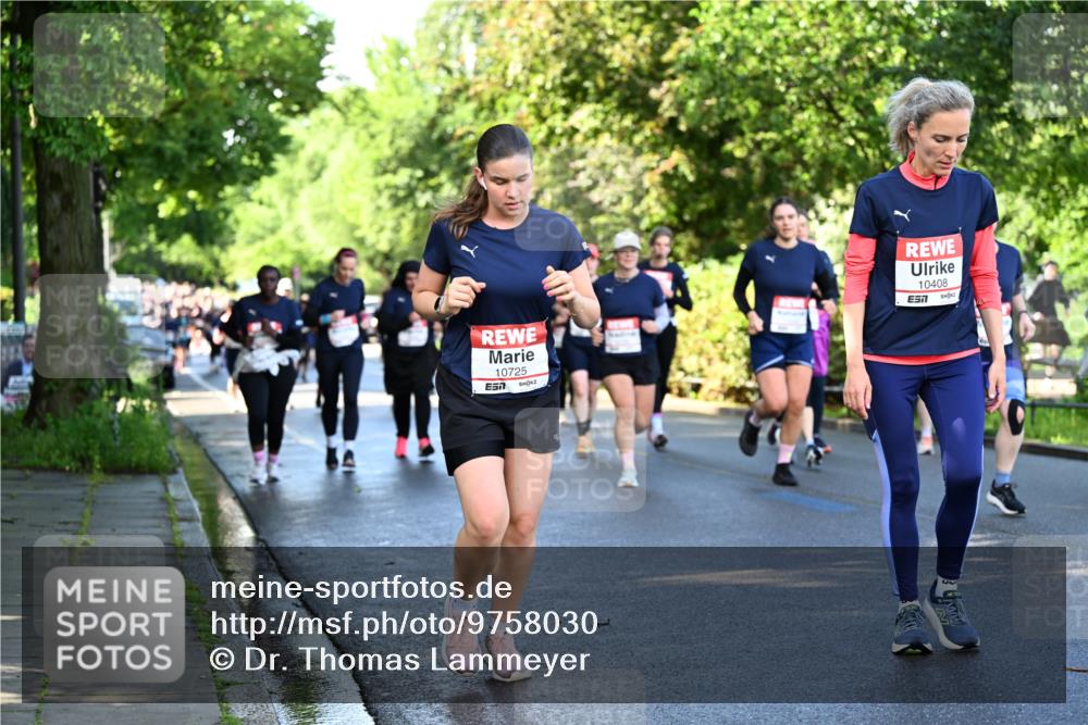 14.06.2026 - REWE Women's Run Dr. Thomas Lammeyer http://msf.ph/oto/9758030 14.06.2026 09:22:07 Laufen 10725, 7, 10408 meine-sportfotos.de