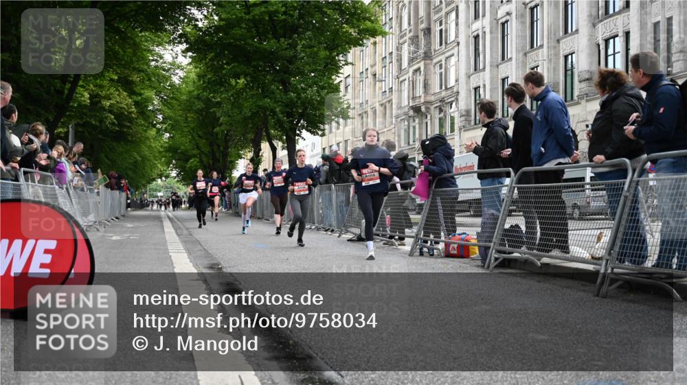 14.06.2026 - REWE Women's Run J. Mangold http://msf.ph/oto/9758034 14.06.2026 10:58:04 Ziel 5111, 5303, 5320, 5679, 5871, 5898 meine-sportfotos.de