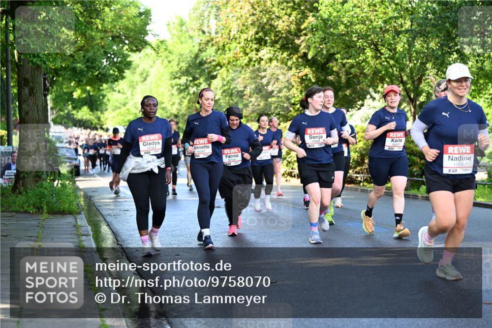 14.06.2026 - REWE Women's Run Dr. Thomas Lammeyer http://msf.ph/oto/9758070 14.06.2026 09:22:09 Laufen 10084, 10297, 7, 10186, 10886, 10257, 10766, 7 meine-sportfotos.de