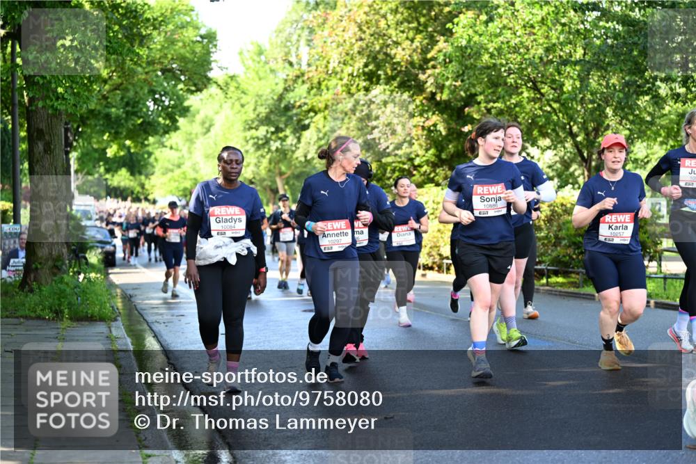 14.06.2026 - REWE Women's Run Dr. Thomas Lammeyer http://msf.ph/oto/9758080 14.06.2026 09:22:10 Laufen 8881, 10084, 10297, 7, 10886, 10257, 109, 7 meine-sportfotos.de