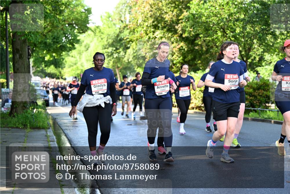14.06.2026 - REWE Women's Run Dr. Thomas Lammeyer http://msf.ph/oto/9758089 14.06.2026 09:22:10 Laufen 10084, 57, 10297, 7, 10886, 10, 7 meine-sportfotos.de