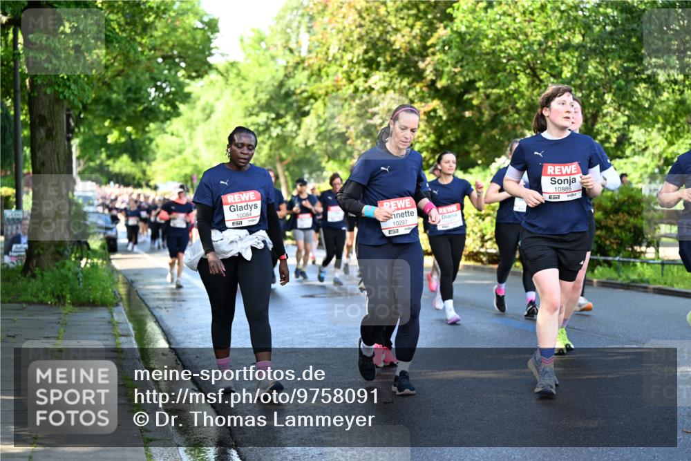 14.06.2026 - REWE Women's Run Dr. Thomas Lammeyer http://msf.ph/oto/9758091 14.06.2026 09:22:11 Laufen 10084, 10297, 57, 10886, 7 meine-sportfotos.de