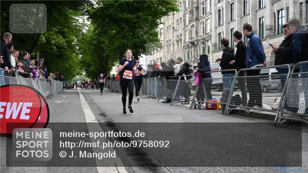 14.06.2026 - REWE Women's Run J. Mangold http://msf.ph/oto/9758092 14.06.2026 10:58:18 Ziel 5086, 5980 meine-sportfotos.de