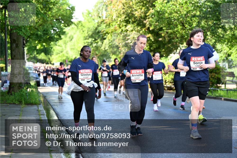 14.06.2026 - REWE Women's Run Dr. Thomas Lammeyer http://msf.ph/oto/9758093 14.06.2026 09:22:11 Laufen 10084, 10297, 7, 1088, 7 meine-sportfotos.de