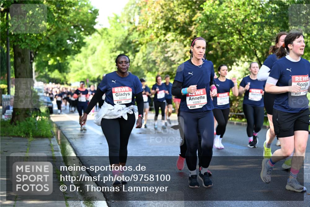 14.06.2026 - REWE Women's Run Dr. Thomas Lammeyer http://msf.ph/oto/9758100 14.06.2026 09:22:11 Laufen 10084, 10297, 57, 0886 meine-sportfotos.de