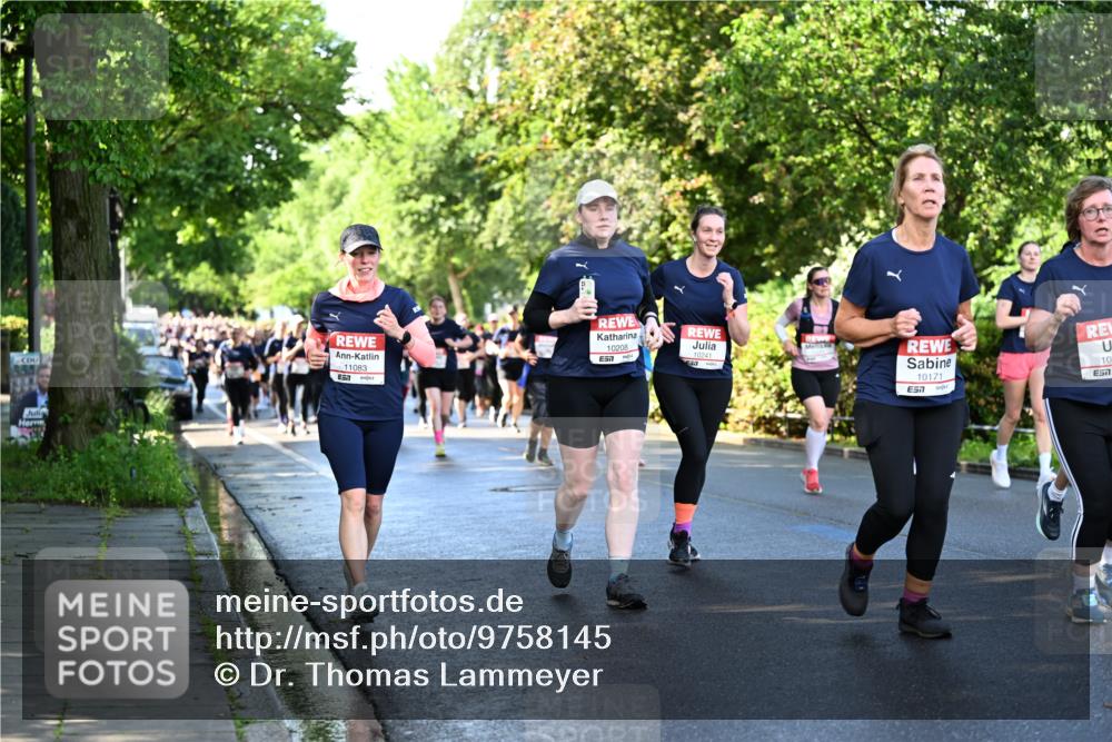 14.06.2026 - REWE Women's Run Dr. Thomas Lammeyer http://msf.ph/oto/9758145 14.06.2026 09:22:16 Laufen 11083, 7, 10208, 517, 10241, 10171, 7, 10, 57 meine-sportfotos.de