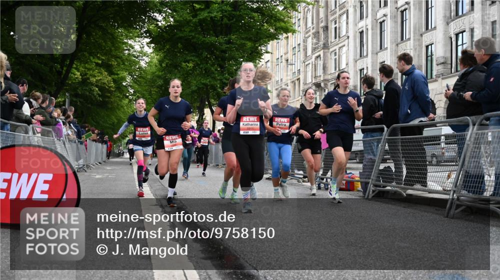 14.06.2026 - REWE Women's Run J. Mangold http://msf.ph/oto/9758150 14.06.2026 10:58:34 Ziel 5066, 5067, 5154, 5226, 5402, 5553, 5585, 5616, 5741, 5766, 5911, 6036 meine-sportfotos.de