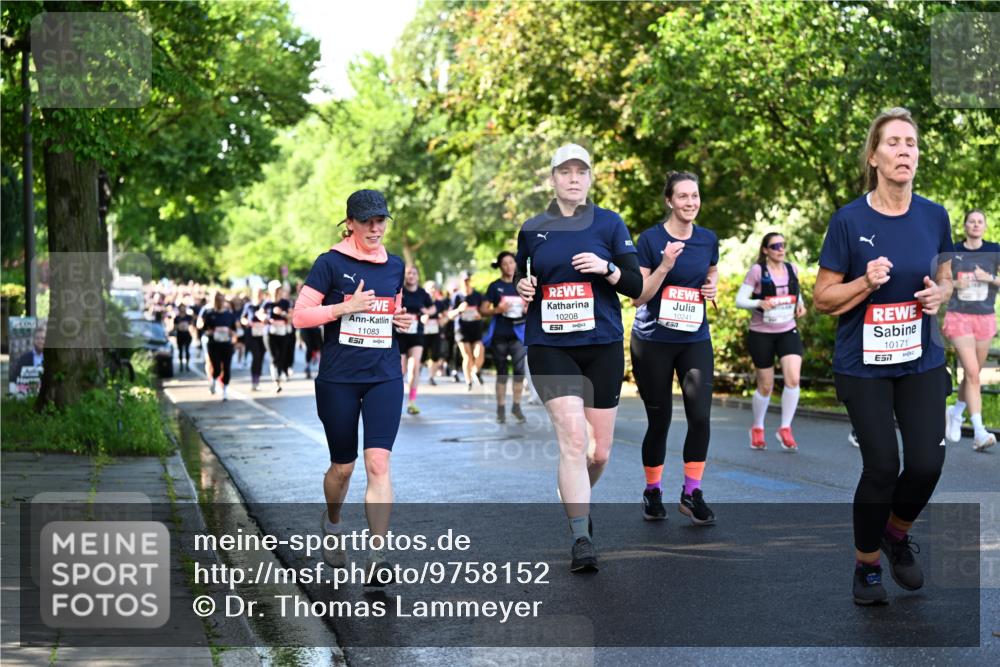 14.06.2026 - REWE Women's Run Dr. Thomas Lammeyer http://msf.ph/oto/9758152 14.06.2026 09:22:16 Laufen 10241, 10208, 11083, 7, 7, 10171, 7 meine-sportfotos.de