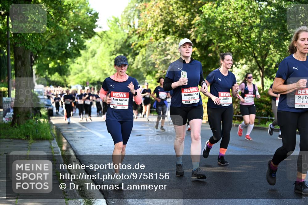 14.06.2026 - REWE Women's Run Dr. Thomas Lammeyer http://msf.ph/oto/9758156 14.06.2026 09:22:16 Laufen 11083, 7, 10208, 10241, 101, 7 meine-sportfotos.de