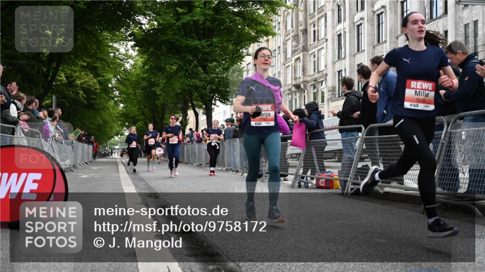 14.06.2026 - REWE Women's Run J. Mangold http://msf.ph/oto/9758172 14.06.2026 10:58:37 Ziel 5066, 5067, 5142, 5144, 5154, 5226, 5376, 5402, 5553, 5585, 5616, 5741, 5766, 5911, 6036 meine-sportfotos.de