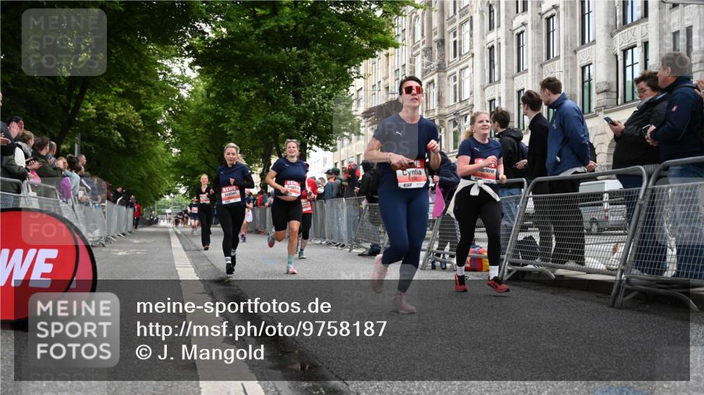 14.06.2026 - REWE Women's Run J. Mangold http://msf.ph/oto/9758187 14.06.2026 10:58:40 Ziel 5142, 5144, 5154, 5226, 5376, 5553, 5741, 5986 meine-sportfotos.de