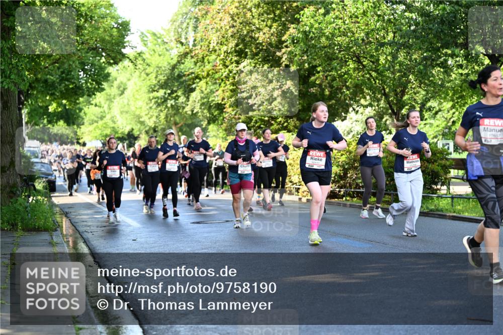 14.06.2026 - REWE Women's Run Dr. Thomas Lammeyer http://msf.ph/oto/9758190 14.06.2026 09:22:21 Laufen 10111, 11258, 10857 meine-sportfotos.de