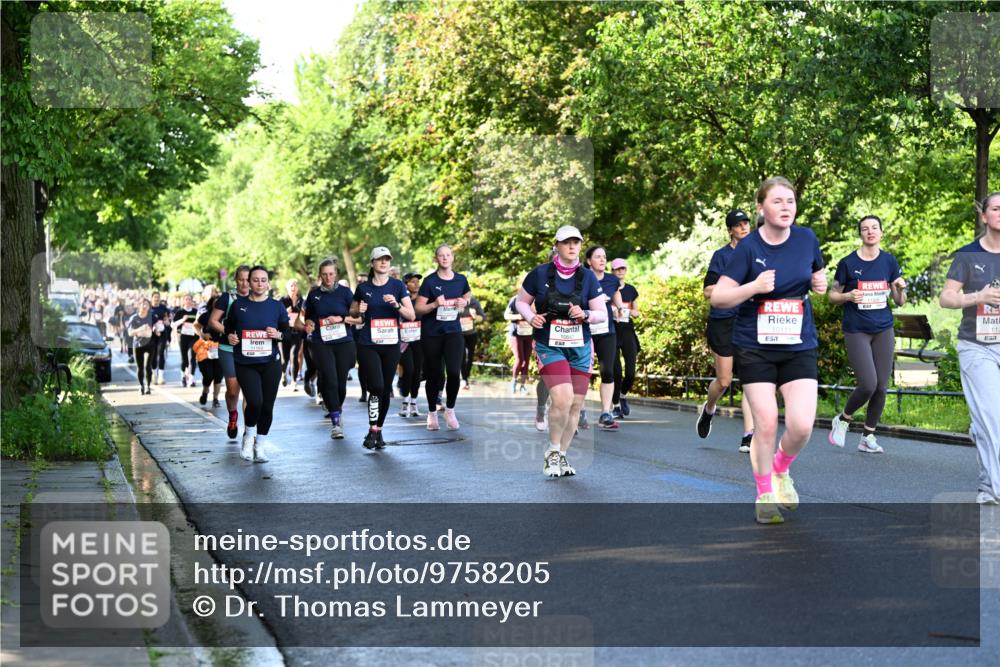 14.06.2026 - REWE Women's Run Dr. Thomas Lammeyer http://msf.ph/oto/9758205 14.06.2026 09:22:22 Laufen 10111, 57, 112, 7 meine-sportfotos.de