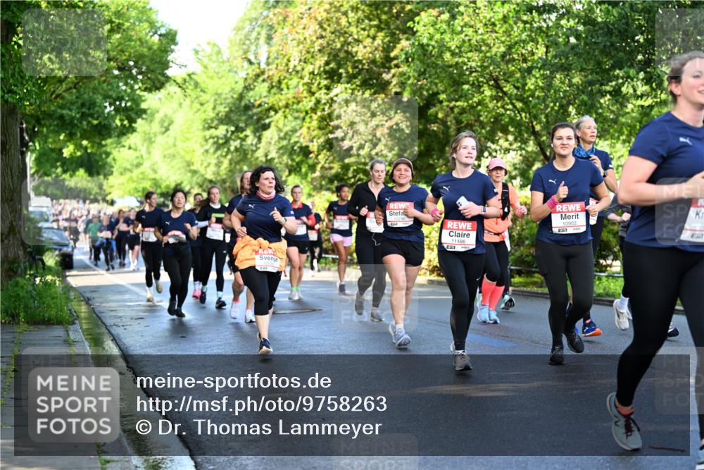 14.06.2026 - REWE Women's Run Dr. Thomas Lammeyer http://msf.ph/oto/9758263 14.06.2026 09:22:29 Laufen 10748, 11486, 10903, 57, 57 meine-sportfotos.de