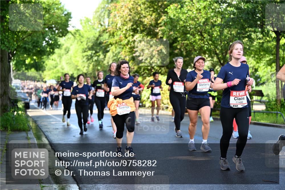 14.06.2026 - REWE Women's Run Dr. Thomas Lammeyer http://msf.ph/oto/9758282 14.06.2026 09:22:30 Laufen 10036, 10748, 11486 meine-sportfotos.de