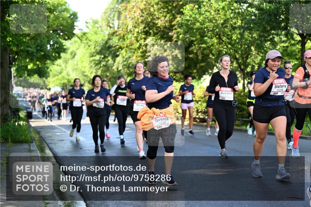14.06.2026 - REWE Women's Run Dr. Thomas Lammeyer http://msf.ph/oto/9758286 14.06.2026 09:22:31 Laufen 10036, 10748 meine-sportfotos.de
