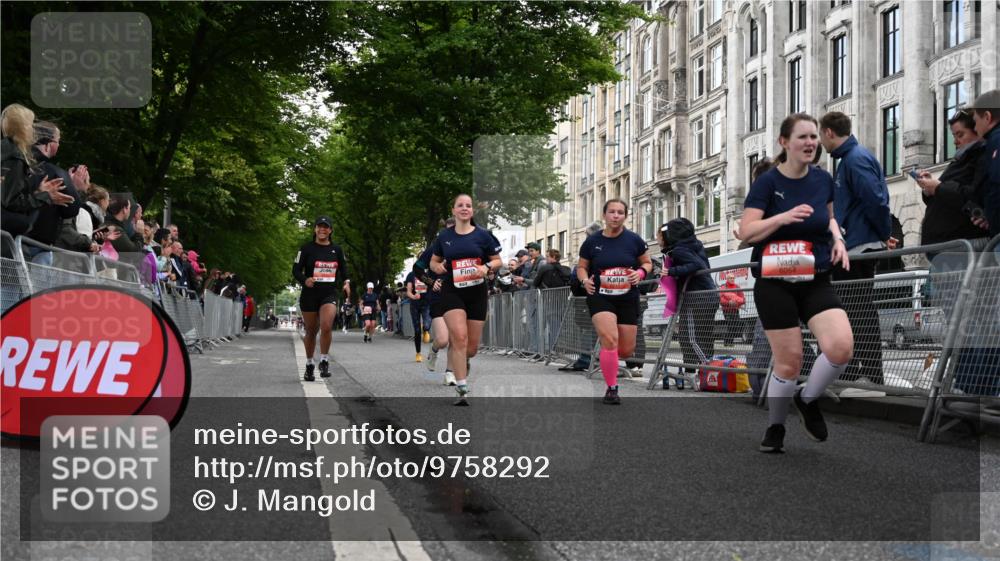 14.06.2026 - REWE Women's Run J. Mangold http://msf.ph/oto/9758292 14.06.2026 10:59:02 Ziel 5095, 5172, 5337, 5635, 5731, 6011, 6020, 6054 meine-sportfotos.de