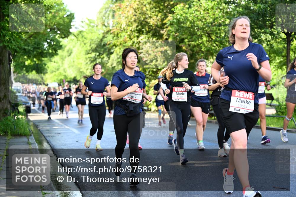 14.06.2026 - REWE Women's Run Dr. Thomas Lammeyer http://msf.ph/oto/9758321 14.06.2026 09:22:33 Laufen 10861, 11498, 10564, 7 meine-sportfotos.de