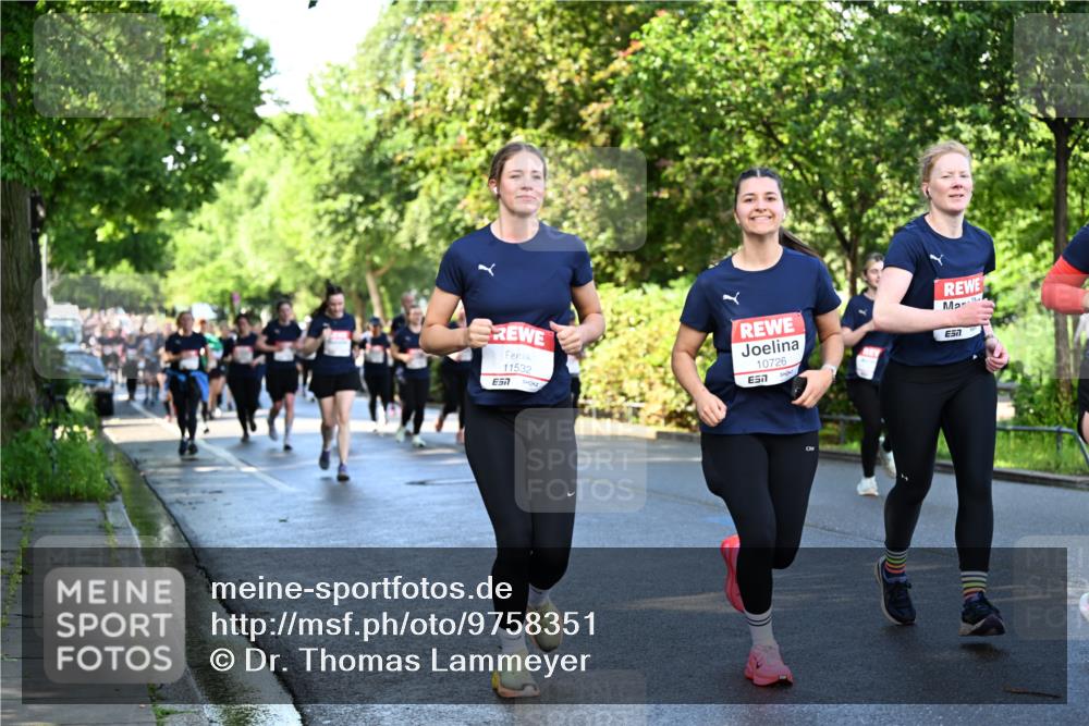 14.06.2026 - REWE Women's Run Dr. Thomas Lammeyer http://msf.ph/oto/9758351 14.06.2026 09:22:35 Laufen 11532, 7, 10726, 7, 57 meine-sportfotos.de