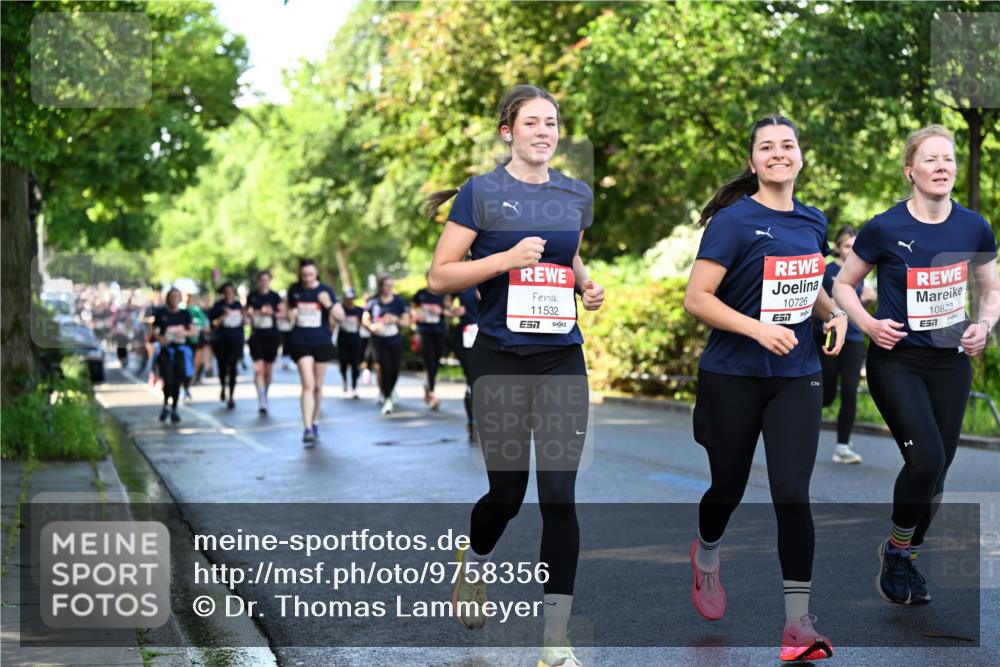 14.06.2026 - REWE Women's Run Dr. Thomas Lammeyer http://msf.ph/oto/9758356 14.06.2026 09:22:35 Laufen 11532, 57, 10726, 7, 10823, 57 meine-sportfotos.de