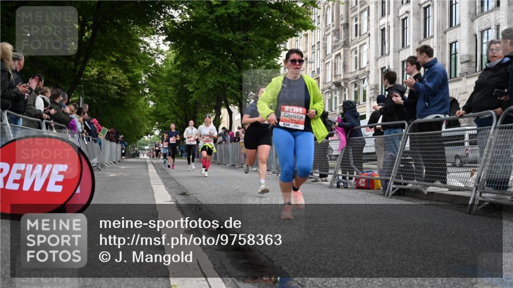 14.06.2026 - REWE Women's Run J. Mangold http://msf.ph/oto/9758363 14.06.2026 10:59:18 Ziel 5117, 5404, 5418, 5536, 5560, 5590, 5634, 5642, 5701, 6016 meine-sportfotos.de