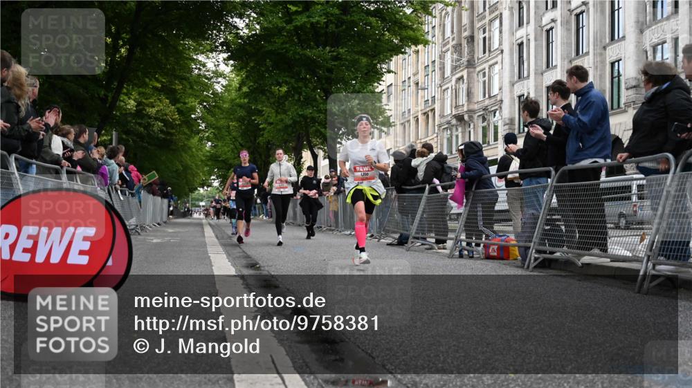 14.06.2026 - REWE Women's Run J. Mangold http://msf.ph/oto/9758381 14.06.2026 10:59:20 Ziel 5117, 5418, 5536, 5560, 5590, 5634, 5642, 6016, 6017 meine-sportfotos.de