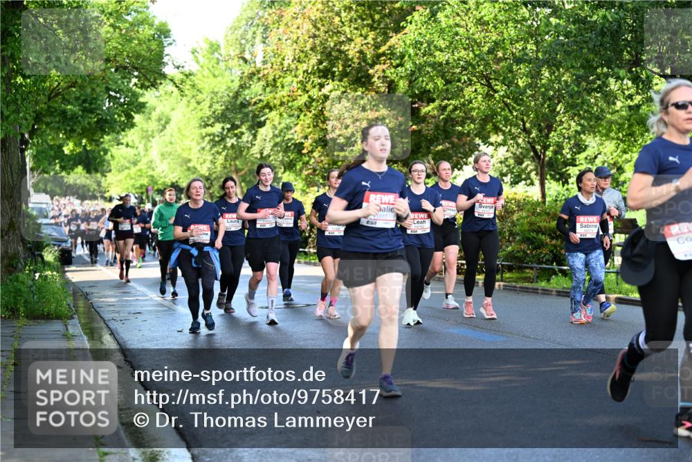 14.06.2026 - REWE Women's Run Dr. Thomas Lammeyer http://msf.ph/oto/9758417 14.06.2026 09:22:39 Laufen 077, 57, 10702 meine-sportfotos.de