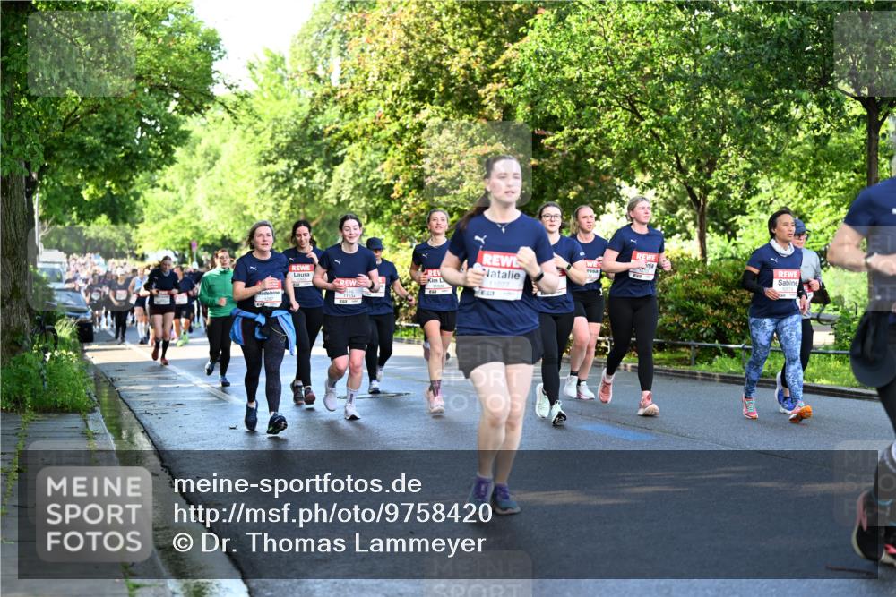 14.06.2026 - REWE Women's Run Dr. Thomas Lammeyer http://msf.ph/oto/9758420 14.06.2026 09:22:39 Laufen 11257, 11534, 11077, 57 meine-sportfotos.de