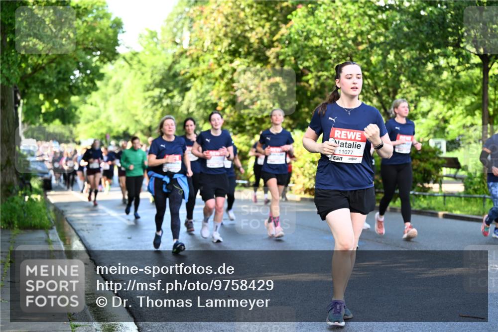 14.06.2026 - REWE Women's Run Dr. Thomas Lammeyer http://msf.ph/oto/9758429 14.06.2026 09:22:40 Laufen 11077, 7 meine-sportfotos.de