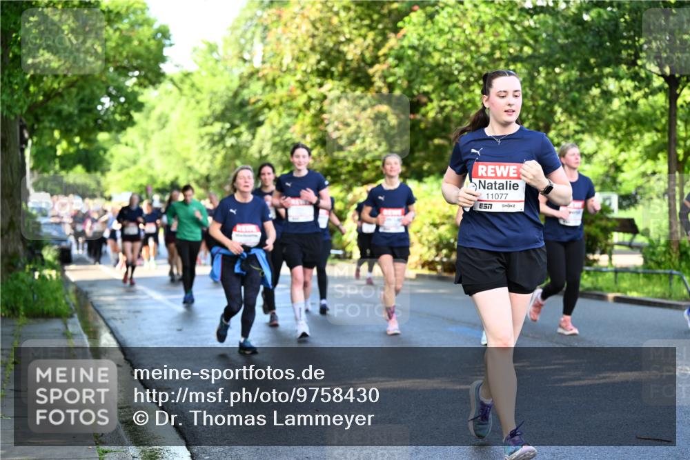 14.06.2026 - REWE Women's Run Dr. Thomas Lammeyer http://msf.ph/oto/9758430 14.06.2026 09:22:40 Laufen 11077, 7 meine-sportfotos.de