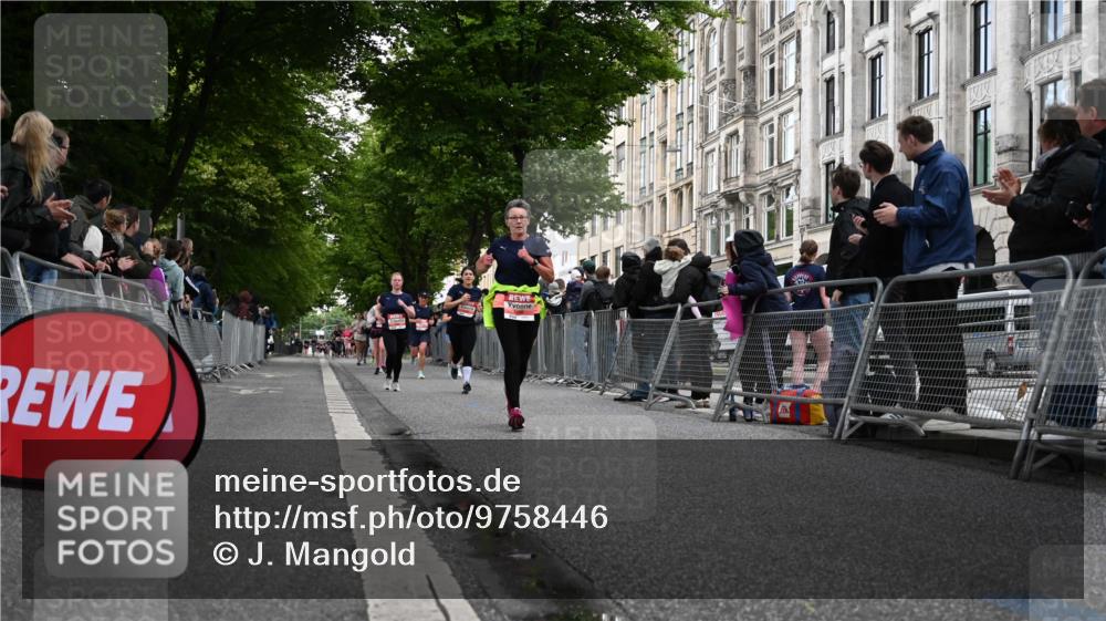 14.06.2026 - REWE Women's Run J. Mangold http://msf.ph/oto/9758446 14.06.2026 10:59:30 Ziel 5139, 5258, 5886, 5928, 6030, 6031 meine-sportfotos.de