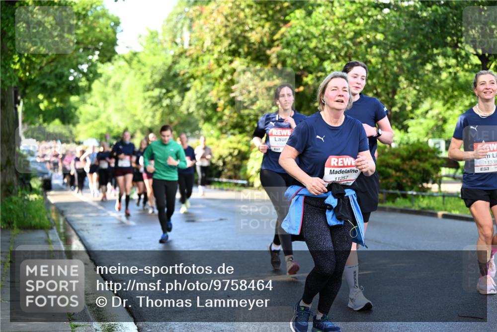 14.06.2026 - REWE Women's Run Dr. Thomas Lammeyer http://msf.ph/oto/9758464 14.06.2026 09:22:43 Laufen 11257, 11338, 7 meine-sportfotos.de