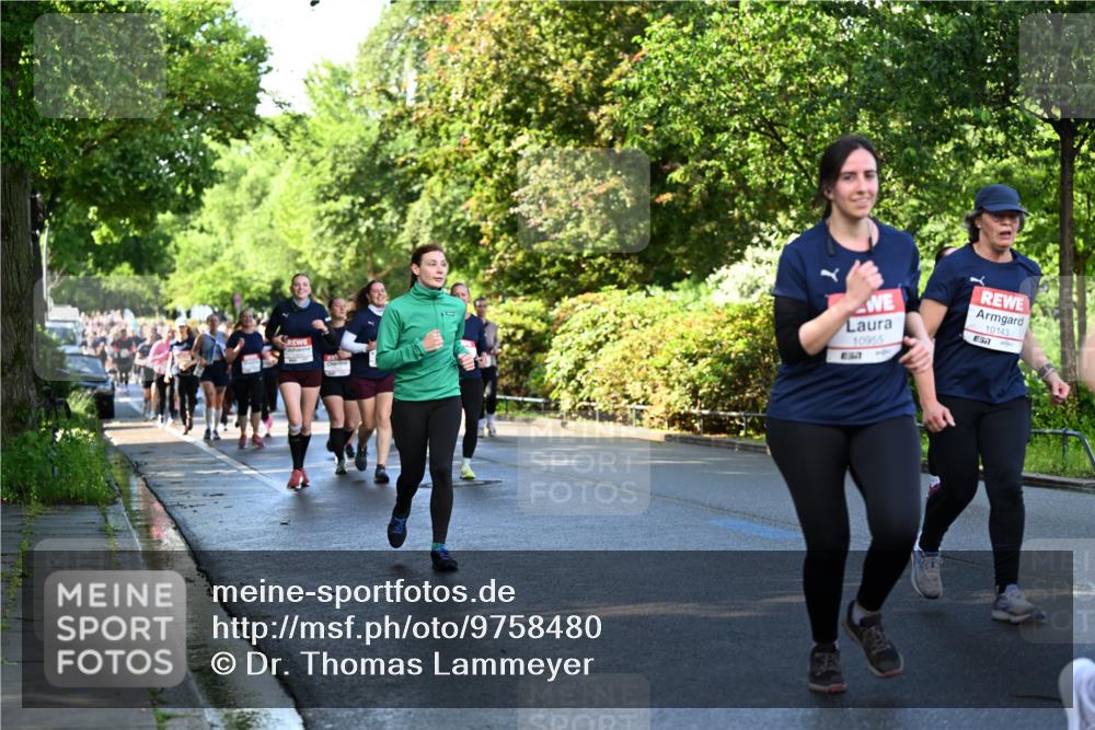 14.06.2026 - REWE Women's Run Dr. Thomas Lammeyer http://msf.ph/oto/9758480 14.06.2026 09:22:44 Laufen 10955, 857, 10143, 7 meine-sportfotos.de