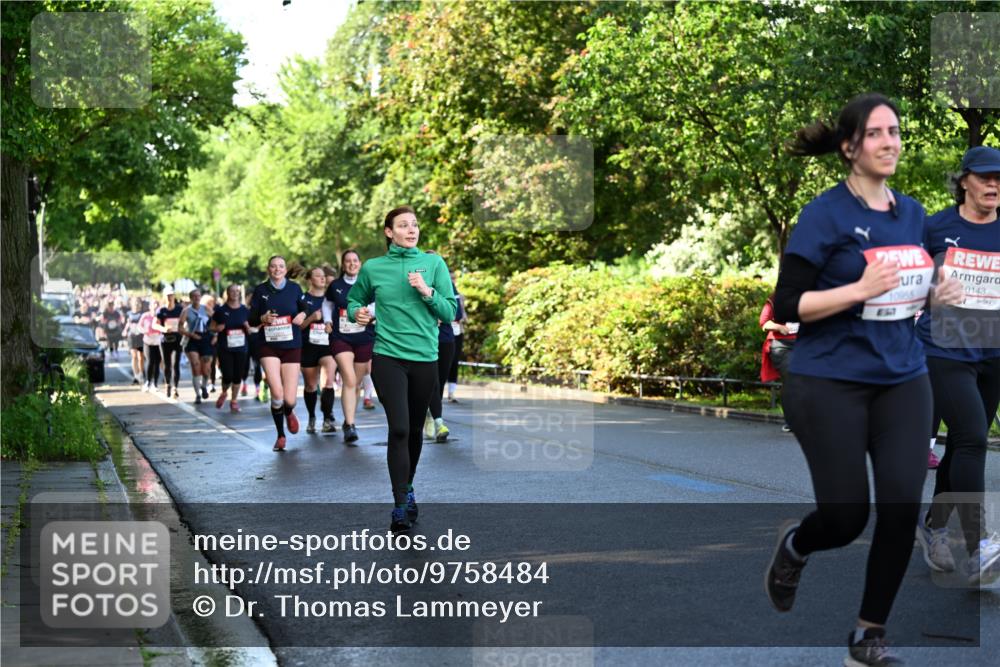 14.06.2026 - REWE Women's Run Dr. Thomas Lammeyer http://msf.ph/oto/9758484 14.06.2026 09:22:44 Laufen 10955, 0143, 857 meine-sportfotos.de