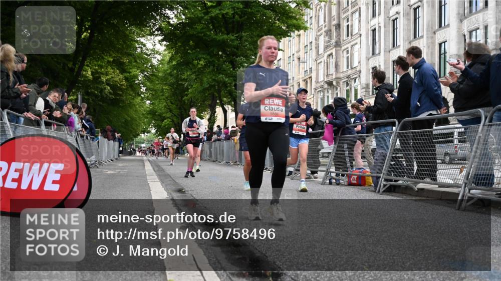 14.06.2026 - REWE Women's Run J. Mangold http://msf.ph/oto/9758496 14.06.2026 10:59:35 Ziel 5094, 5139, 5217, 5258, 5569, 5873, 5886, 6030, 6031 meine-sportfotos.de