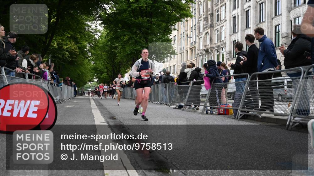 14.06.2026 - REWE Women's Run J. Mangold http://msf.ph/oto/9758513 14.06.2026 10:59:37 Ziel 5094, 5217, 5258, 5569, 5873, 5886, 6030, 6031 meine-sportfotos.de