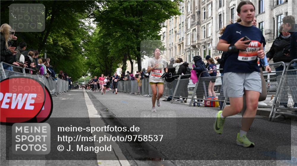 14.06.2026 - REWE Women's Run J. Mangold http://msf.ph/oto/9758537 14.06.2026 10:59:40 Ziel 5094, 5217, 5340, 5569, 5873, 6030, 6031 meine-sportfotos.de