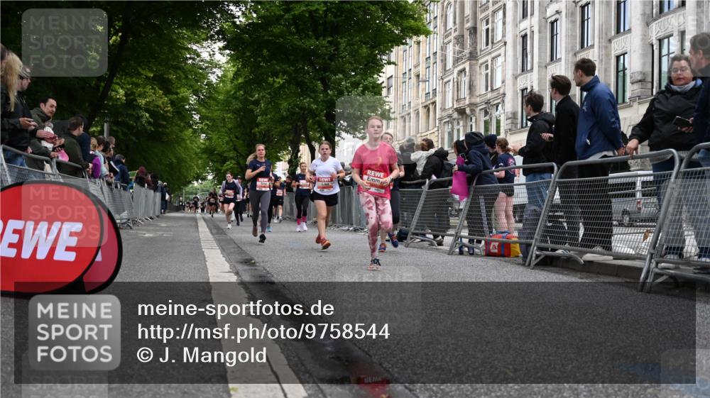 14.06.2026 - REWE Women's Run J. Mangold http://msf.ph/oto/9758544 14.06.2026 10:59:45 Ziel 5274, 5286, 5340, 5526, 5821, 5892, 6034, 6035 meine-sportfotos.de