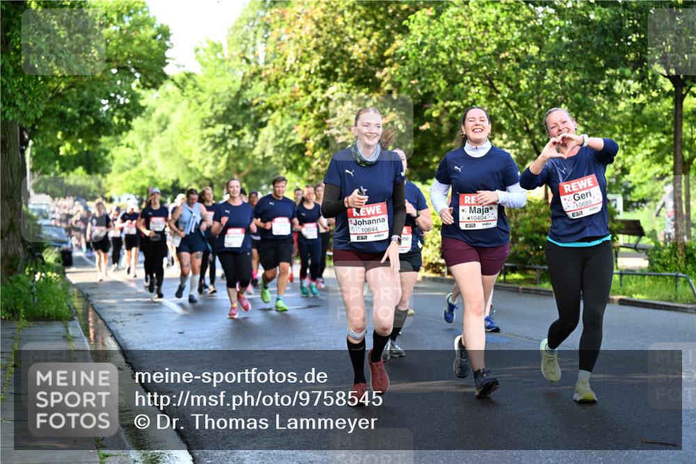 14.06.2026 - REWE Women's Run Dr. Thomas Lammeyer http://msf.ph/oto/9758545 14.06.2026 09:22:48 Laufen 10644, 7, 10404, 7, 10689, 7 meine-sportfotos.de
