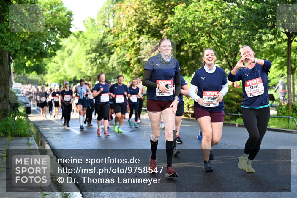 14.06.2026 - REWE Women's Run Dr. Thomas Lammeyer http://msf.ph/oto/9758547 14.06.2026 09:22:48 Laufen 7, 10404, 10689, 7 meine-sportfotos.de