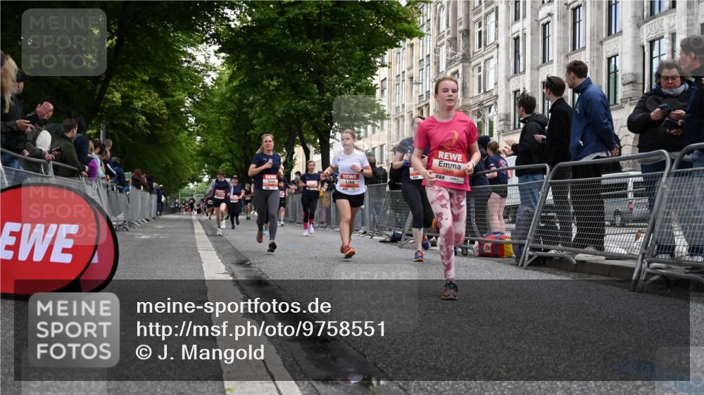 14.06.2026 - REWE Women's Run J. Mangold http://msf.ph/oto/9758551 14.06.2026 10:59:46 Ziel 5101, 5274, 5286, 5340, 5526, 5801, 5821, 5892, 6034, 6035 meine-sportfotos.de