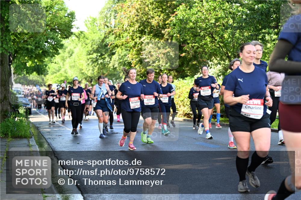 14.06.2026 - REWE Women's Run Dr. Thomas Lammeyer http://msf.ph/oto/9758572 14.06.2026 09:22:50 Laufen 57, 10185 meine-sportfotos.de