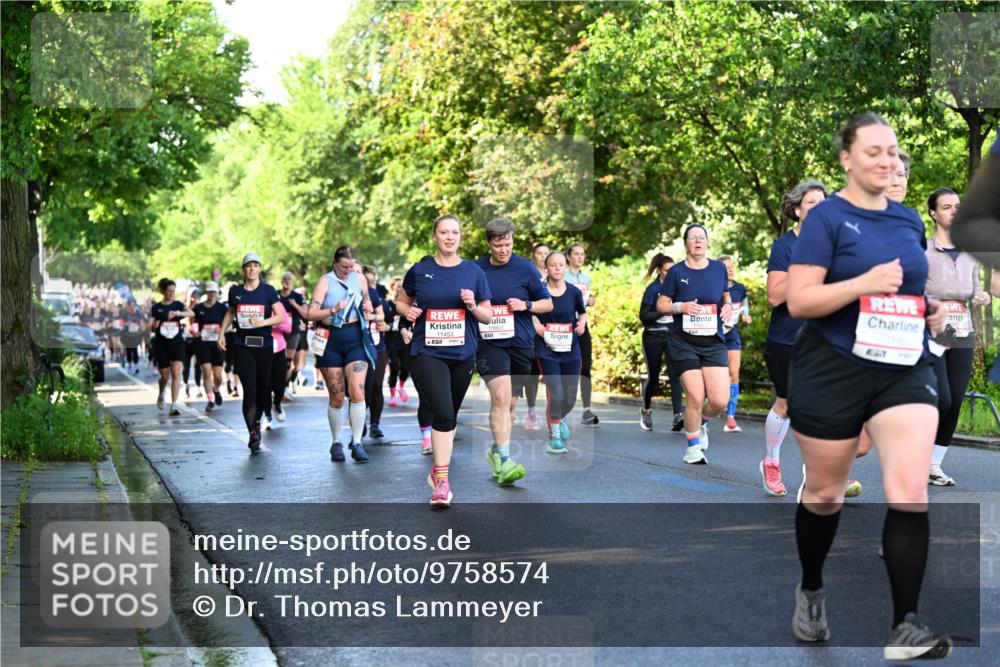 14.06.2026 - REWE Women's Run Dr. Thomas Lammeyer http://msf.ph/oto/9758574 14.06.2026 09:22:50 Laufen 11453, 10863 meine-sportfotos.de