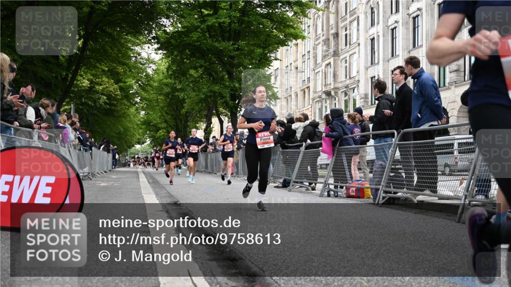 14.06.2026 - REWE Women's Run J. Mangold http://msf.ph/oto/9758613 14.06.2026 10:59:53 Ziel 5101, 5274, 5284, 5792, 5801, 5892, 5930, 5954, 6035 meine-sportfotos.de