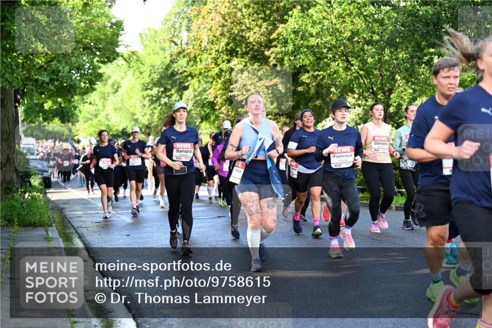 14.06.2026 - REWE Women's Run Dr. Thomas Lammeyer http://msf.ph/oto/9758615 14.06.2026 09:22:53 Laufen 10445, 10498, 57 meine-sportfotos.de