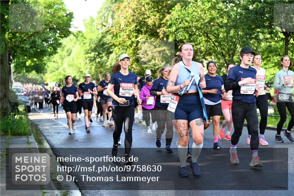 14.06.2026 - REWE Women's Run Dr. Thomas Lammeyer http://msf.ph/oto/9758630 14.06.2026 09:22:53 Laufen 10445, 57, 10053, 10498, 57, 10417 meine-sportfotos.de