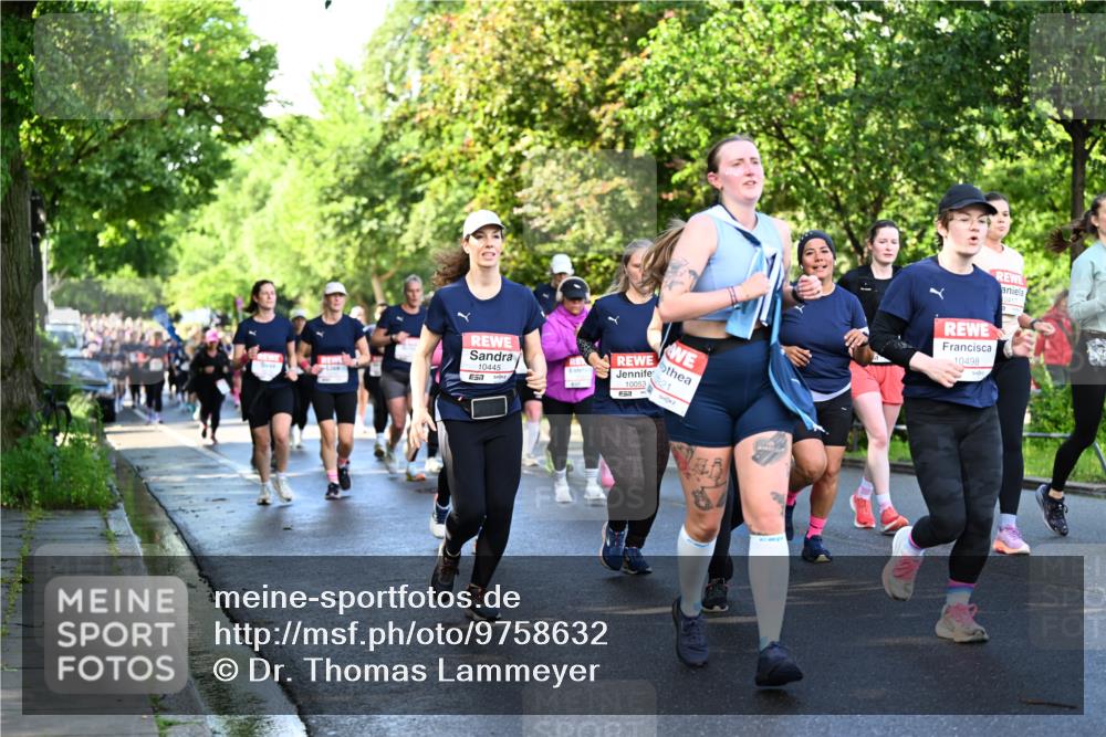 14.06.2026 - REWE Women's Run Dr. Thomas Lammeyer http://msf.ph/oto/9758632 14.06.2026 09:22:54 Laufen 10445, 10053, 57, 10498, 0417 meine-sportfotos.de